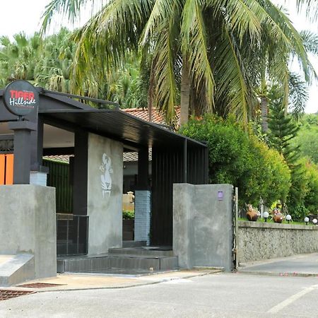 Tiger Hillside 호텔 Phuket 외부 사진